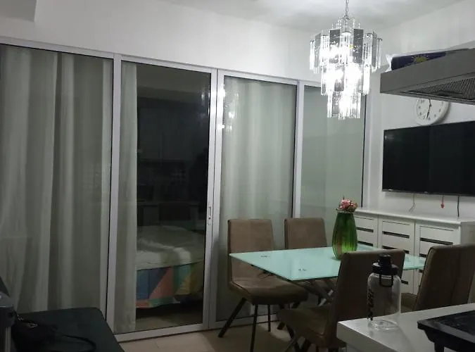 Hotel Azure Urban Staycation Bah 337 Unli Wifi 24 Hrs Check In No Security Deposit Hygeinic View *