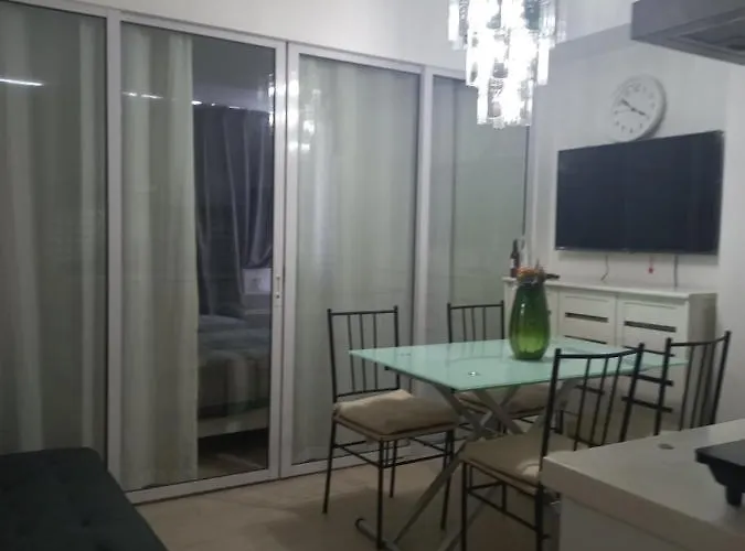 Hotel Azure Urban Staycation Bah 337 Unli Wifi 24 Hrs Check In No Security Deposit Hygeinic View Manila